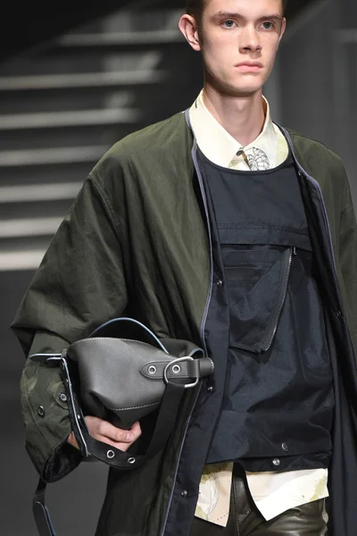 Look 53